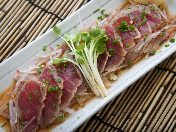 Tataki de atún en salsa de cítricos