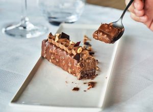 crujiente-de-chocolate-y-avellana-traiteur-de-paris