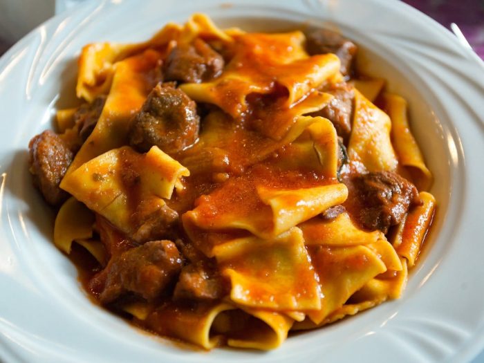 Ragout de jabalí con pappardelle