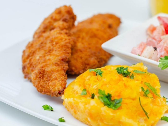 Solomillos de pollo con cremoso puré