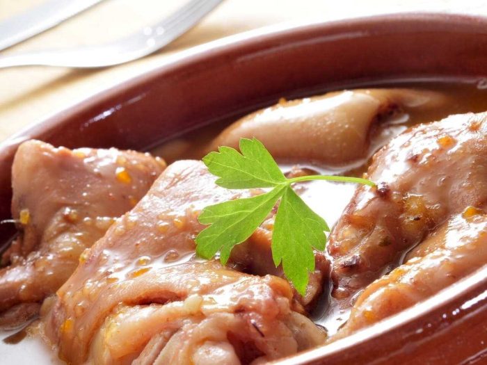 Manitas de cerdo guisadas: un clásico de nuestra gastronomía