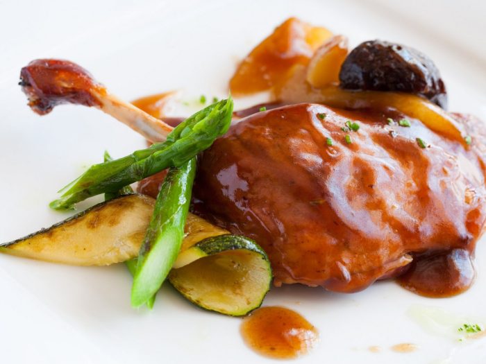 Confit de pato en salsa de frutos dulces
