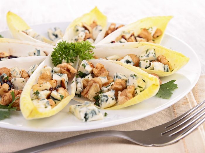 Endivias con Queso Roquefort