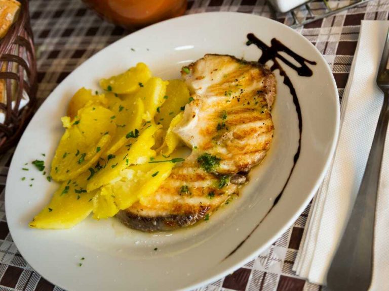 Filete de pez espada asado | Lo que necesitas en tu menú