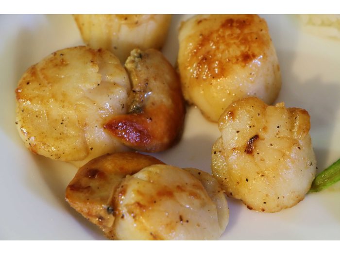 Receta de vieiras con coral a la plancha