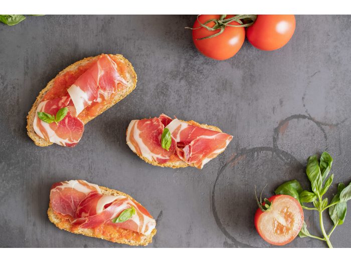 Tostadas de jamón gran reserva Jaseto con tomate rallado