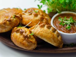 Mini empanadilla de atún