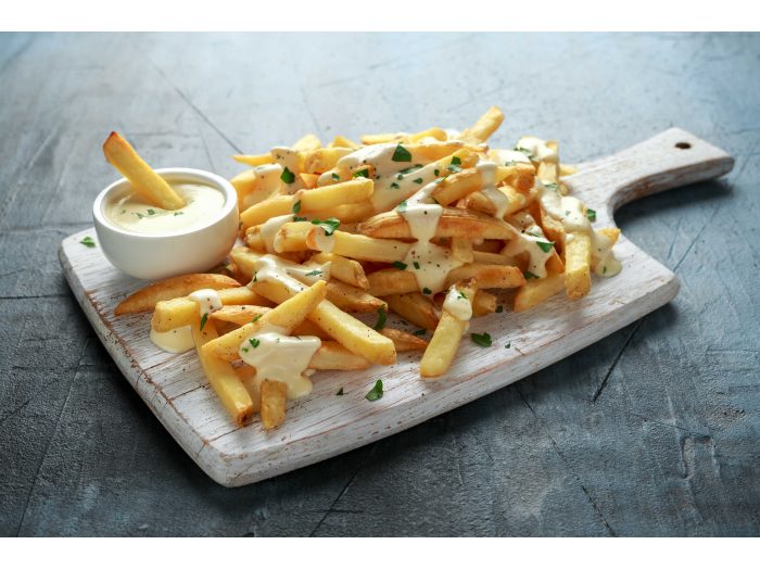 Patatas Mccain con Salsa de Queso Blanco