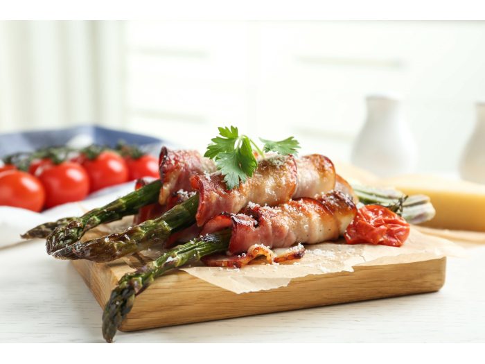 Espárragos envueltos en Bacon Natural