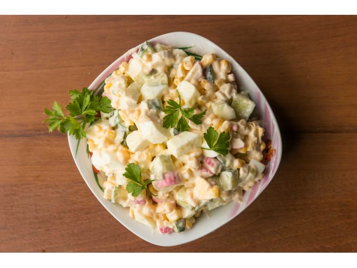 Receta de ensalada de palitos de cangrejo con mayonesa