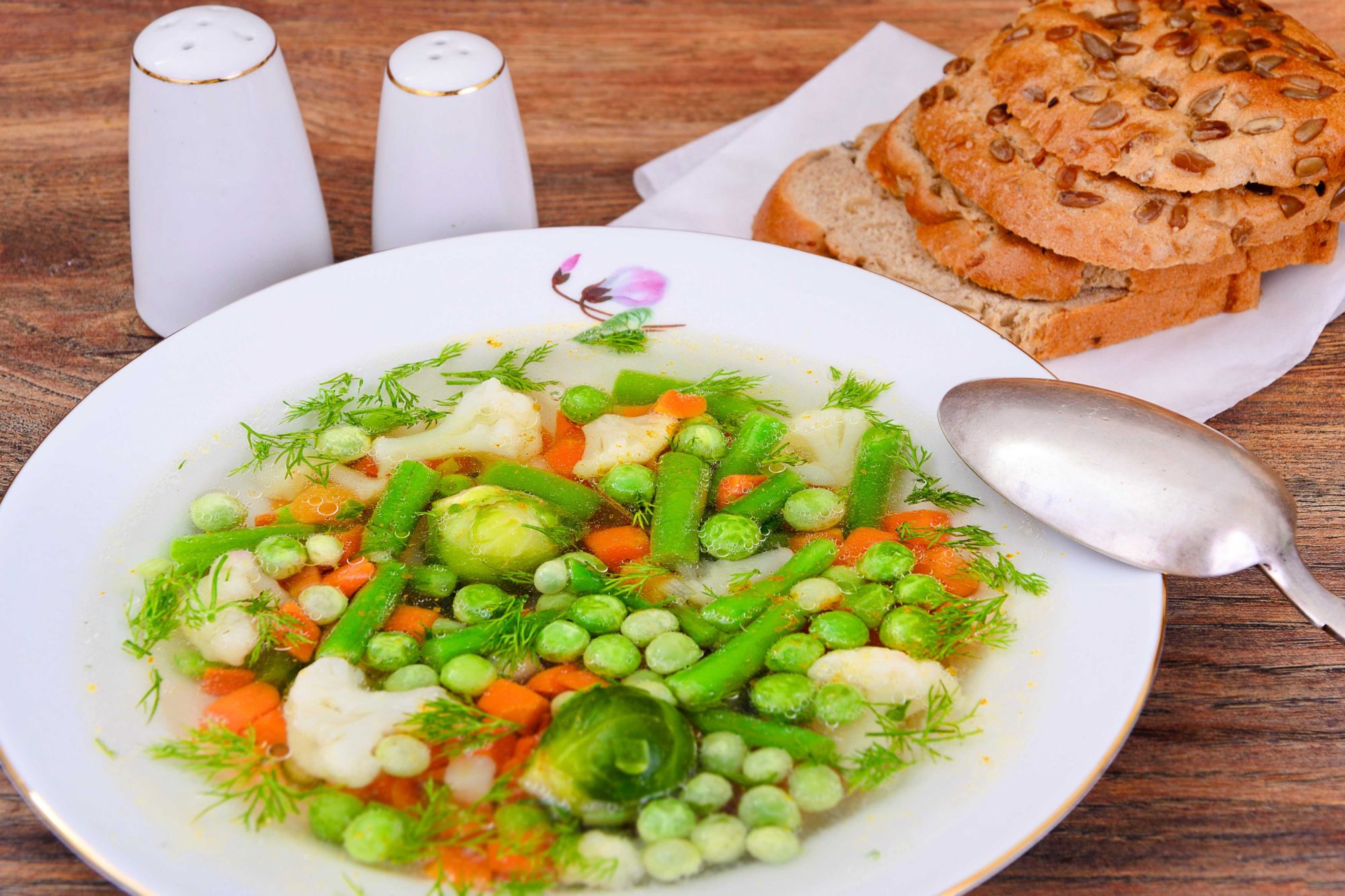 Minestrone con champiñones