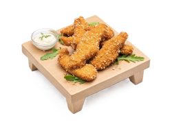 TIRAS DE SOLOMILLO DE CERDO EMPANADAS